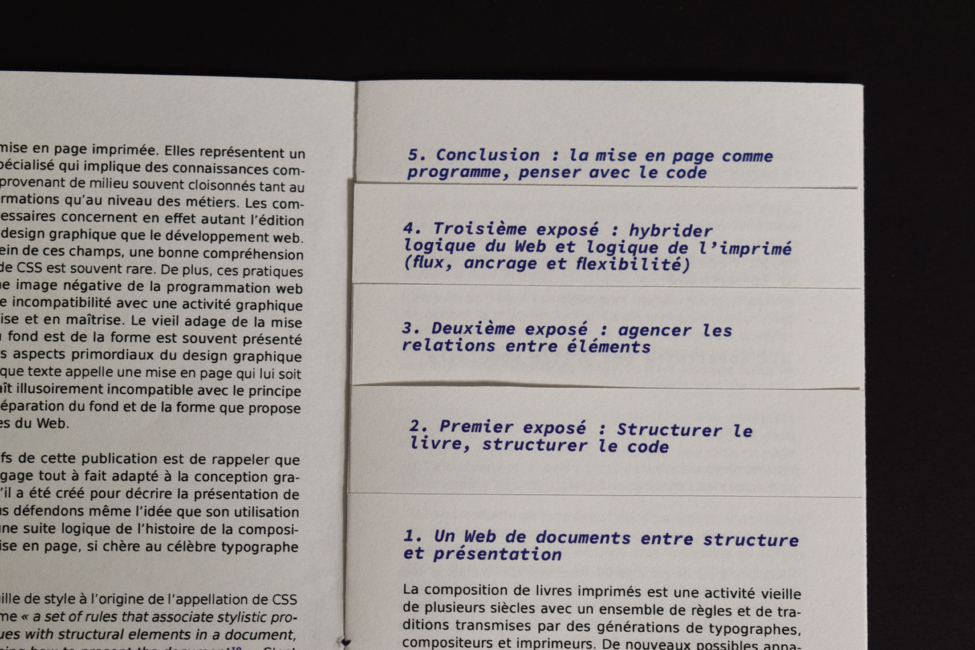 Insert sur le chapitrage de l'article. La découpe permet un lien hypertextuel à travers tout l'édition